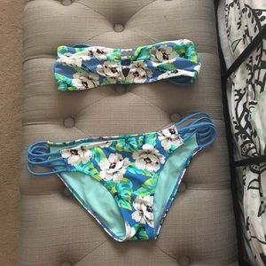 Hollister Strappy Back Bikini W/ Floral Print